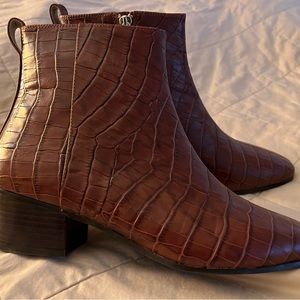 Talbots brown boots.  Never worn.